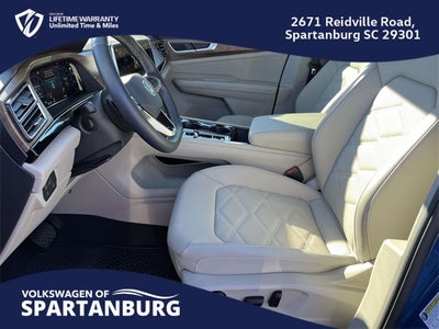 2025 Volkswagen Atlas 2.0T SE w/Technology