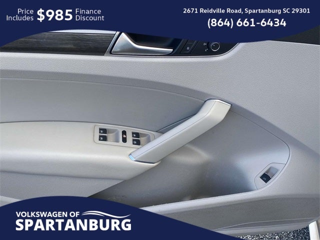 2017 Volkswagen Passat 1.8T SE w/Technology