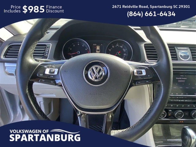 2017 Volkswagen Passat 1.8T SE w/Technology
