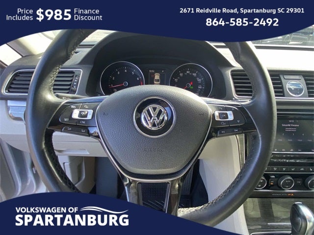 2017 Volkswagen Passat 1.8T SE w/Technology