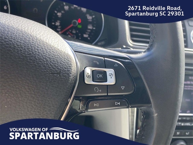 2017 Volkswagen Passat 1.8T SE w/Technology