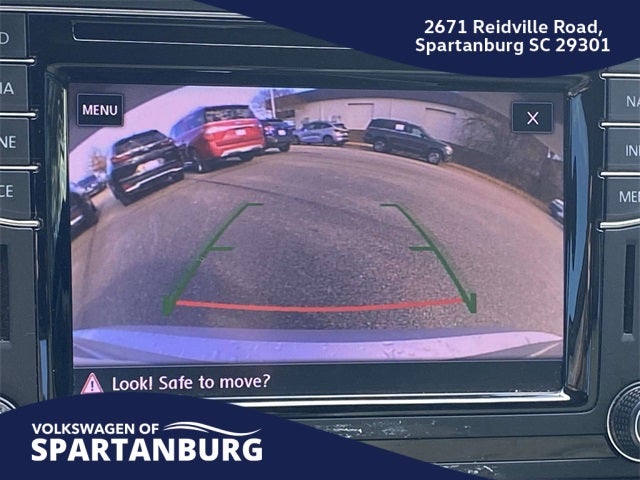 2017 Volkswagen Passat 1.8T SE w/Technology