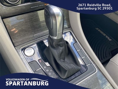 2017 Volkswagen Passat 1.8T SE w/Technology