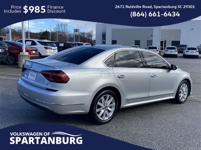 2017 Volkswagen Passat 1.8T SE w/Technology