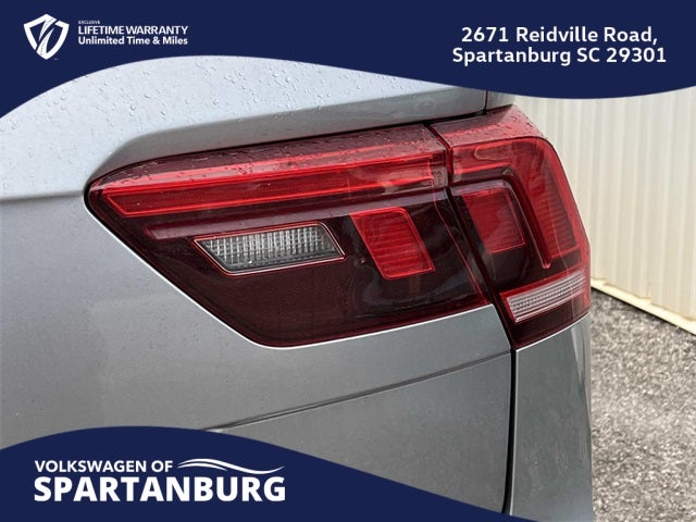 2024 Volkswagen Tiguan 2.0T SE R-Line Black