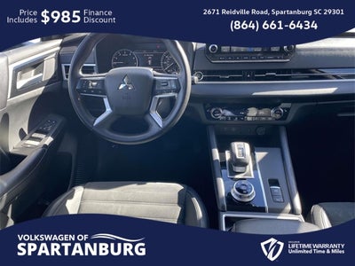 2024 Mitsubishi Outlander SE