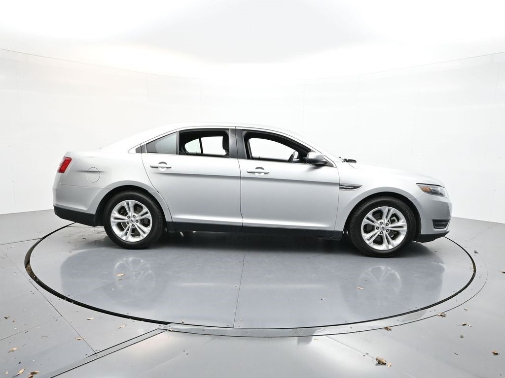2016 Ford Taurus SEL