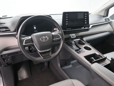 2024 Toyota Sienna XLE