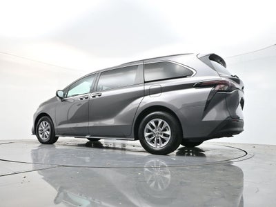 2024 Toyota Sienna XLE