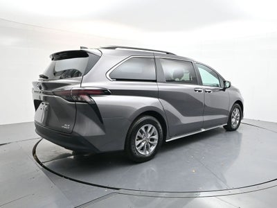 2024 Toyota Sienna XLE