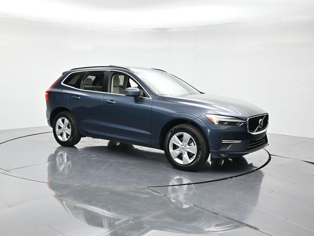 2022 Volvo XC60 B5 Momentum