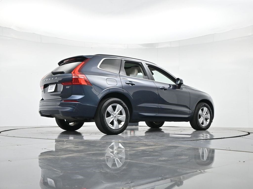 2022 Volvo XC60 B5 Momentum