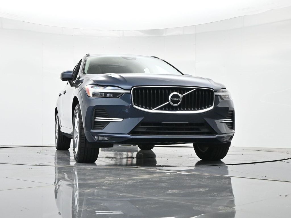2022 Volvo XC60 B5 Momentum