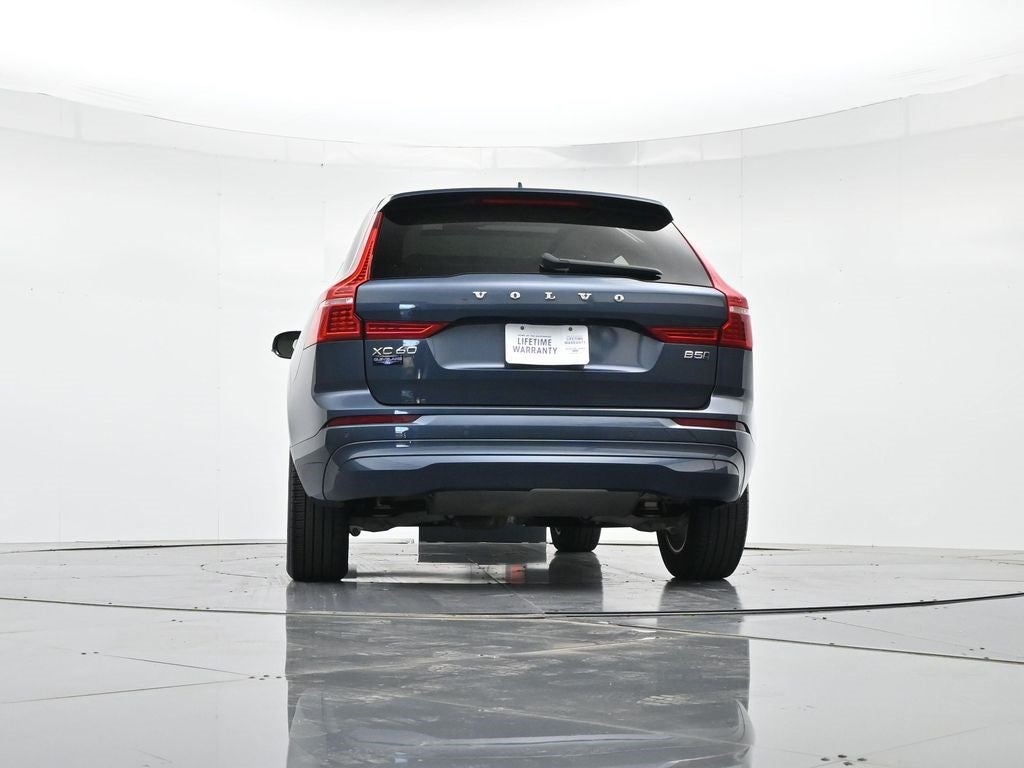 2022 Volvo XC60 B5 Momentum