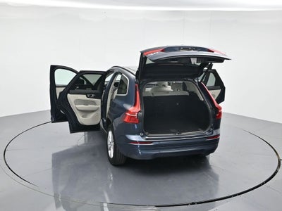 2022 Volvo XC60 B5 Momentum