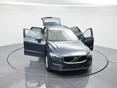 2022 Volvo XC60 B5 Momentum