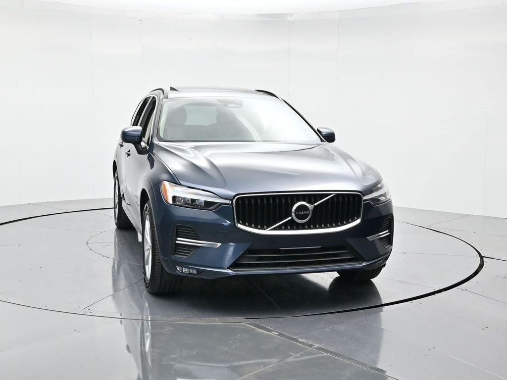 2022 Volvo XC60 B5 Momentum