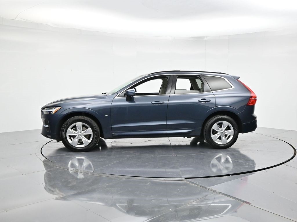 2022 Volvo XC60 B5 Momentum