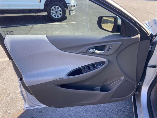 2022 Chevrolet Malibu LS 1FL