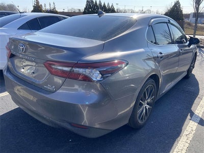 2022 Toyota Camry Hybrid XLE