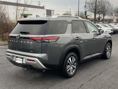 2025 Nissan Pathfinder SL