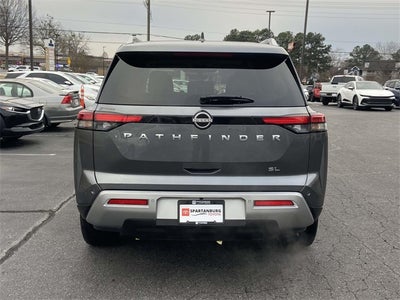 2025 Nissan Pathfinder SL
