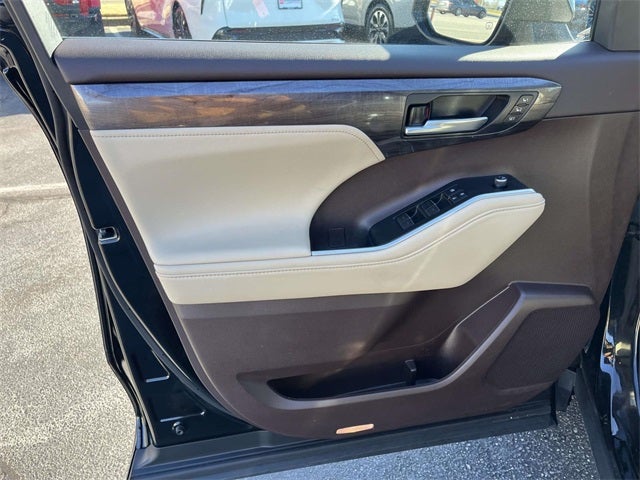 2021 Toyota Highlander Platinum