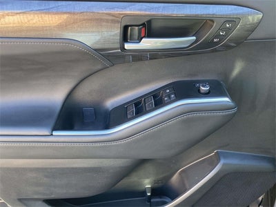 2025 Toyota Highlander Hybrid Limited