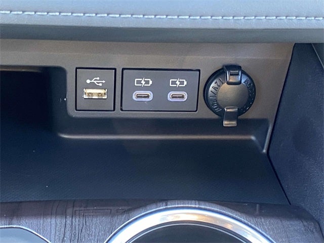 2025 Toyota Highlander Hybrid Limited