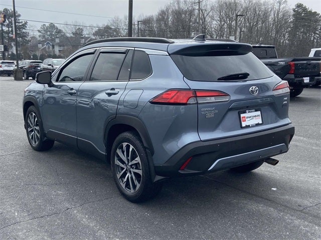 2025 Toyota Corolla Cross XLE