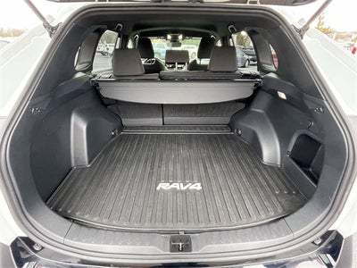 2024 Toyota RAV4 Hybrid SE