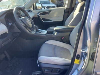 2020 Toyota RAV4 Hybrid XLE