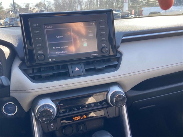 2020 Toyota RAV4 Hybrid XLE