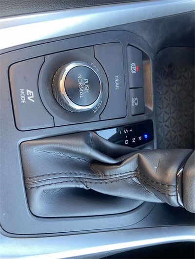 2020 Toyota RAV4 Hybrid XLE